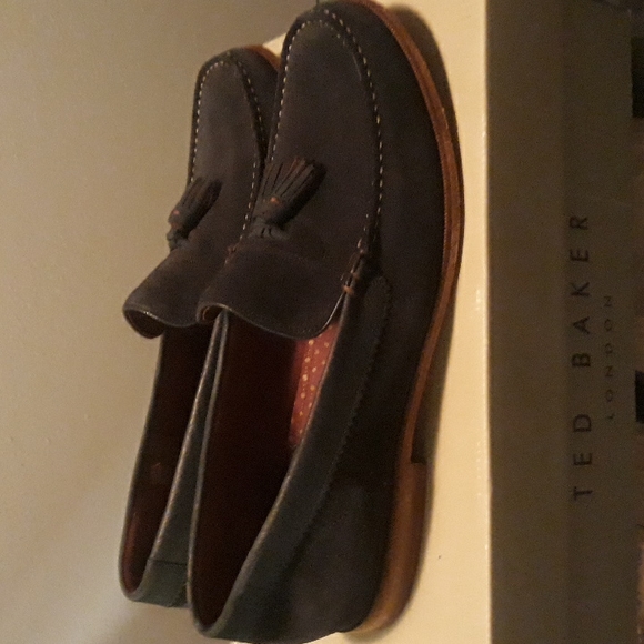 Shoes - Picture 3 of 4